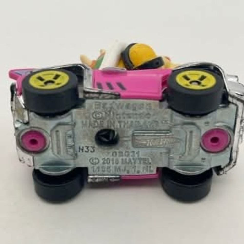 Hot Wheels Mario Kart Luigi Mach 8 and Bowser Badwagon Diecast Cars Lot of 2 - Picture 6 of 7